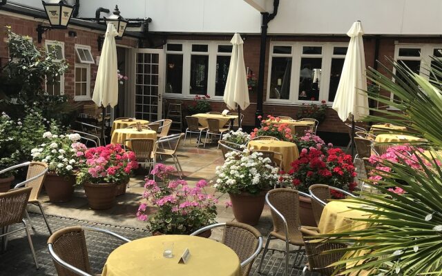 The Carre Arms Hotel