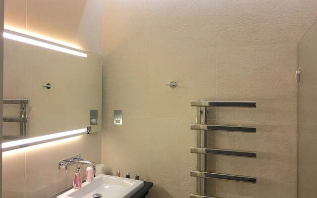 Trafalgar Luxury Suites