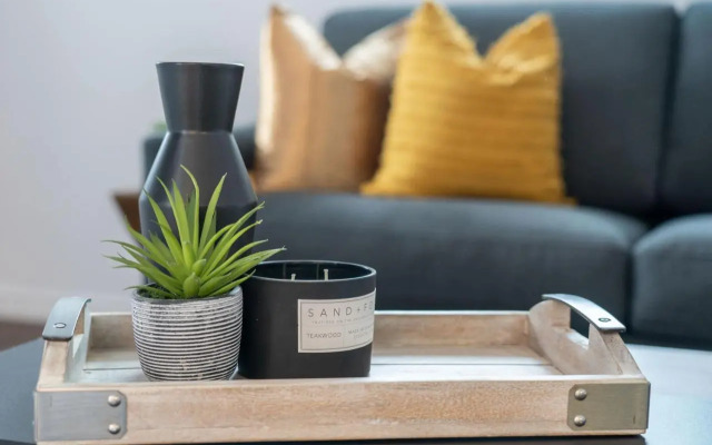 Dino Roar I Sleeps 12 I New