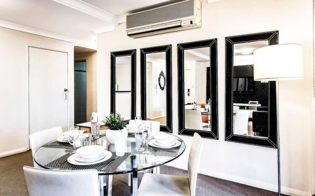 Two bedroom Apt next to Perth CBD with Parking. – Guest Rooms – Perth
