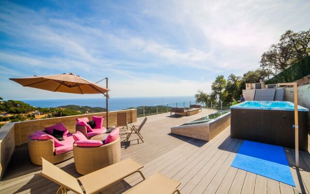 VILLA DYPSIS - Stunning Modern Villa with Great Views