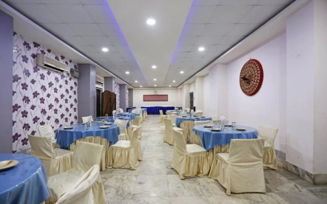 Hotel Blue Moon by OYO Rooms