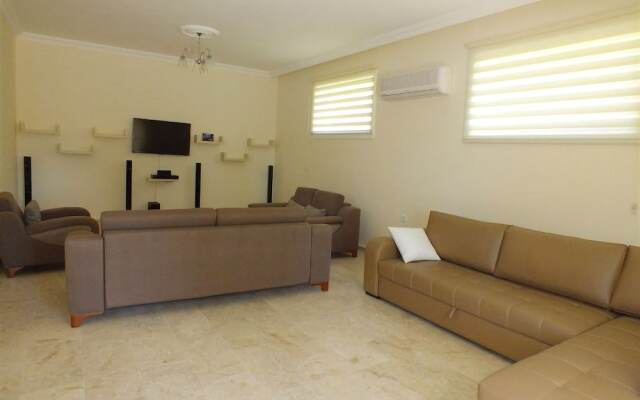 Villa Azelya 6 by Villamnet