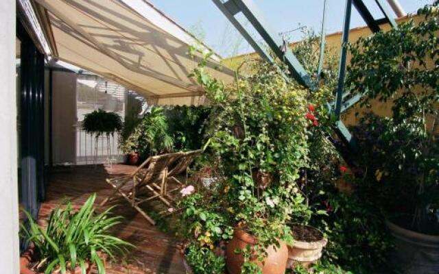 Loft De Cannes Bed And Breakfast