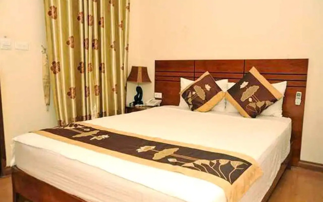 Sunflower Hotel & Travel