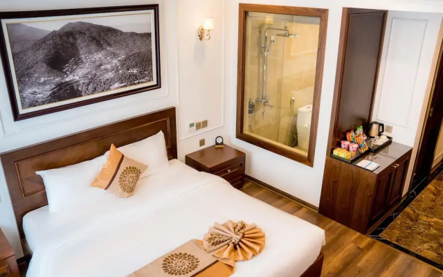 Camellia Luxury Hotel Tam Đao