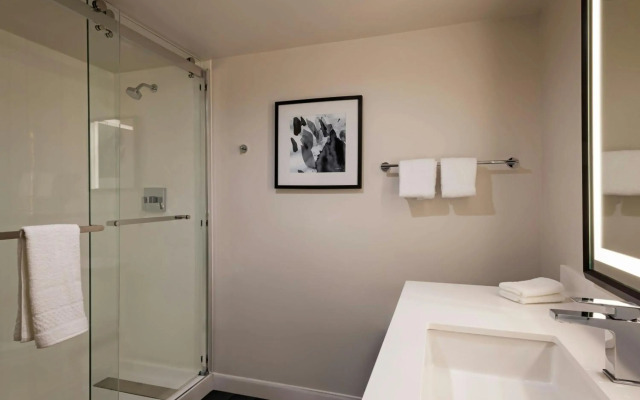 Four Points by Sheraton Bakersfield