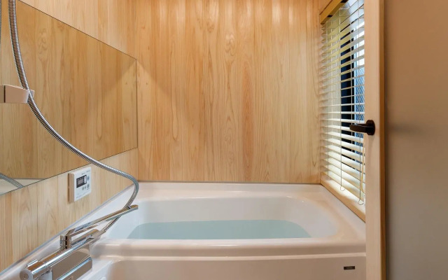 Kanade Fushimi Inari Taisha-mae