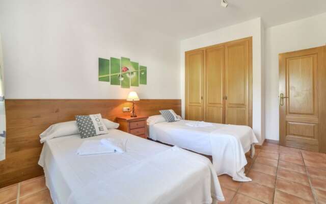 Villa - 7 Bedrooms with Pool and WiFi - 104969