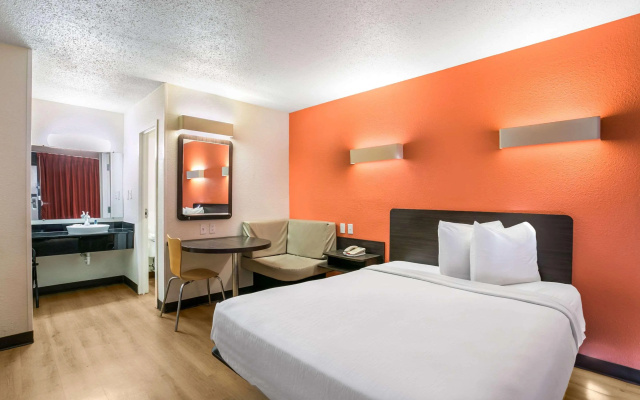 Rodeway Inn Baltimore - Inner Harbor South
