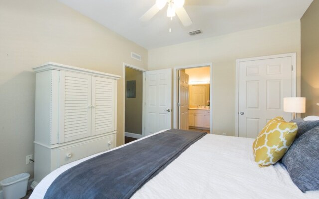 Lucaya Village - 2960 Lucayan Harbour Circle 1-104