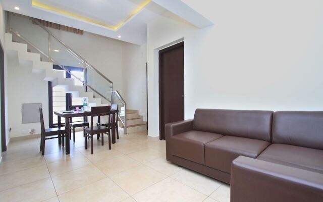 OYO 13915 Albis Ville