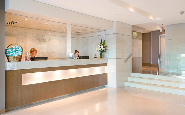 Grand Apartments