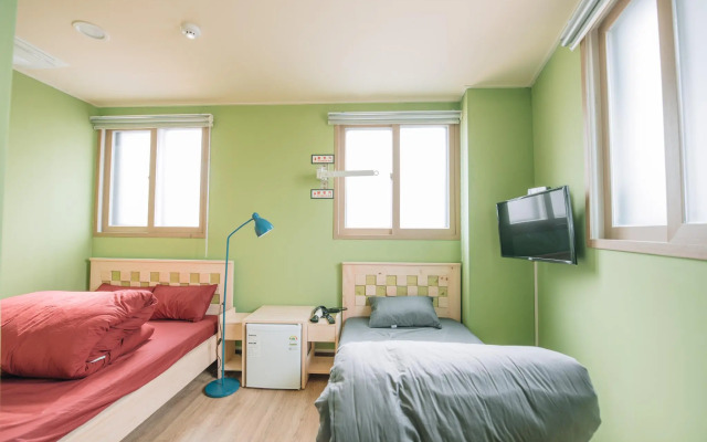 Quartz Hostel