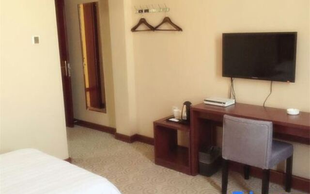 Thank Inn Plus hotel He'nan Zhoukou Chuanhui District Red Star Macalline