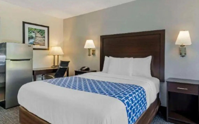 Suburban Studios Verona - Staunton North