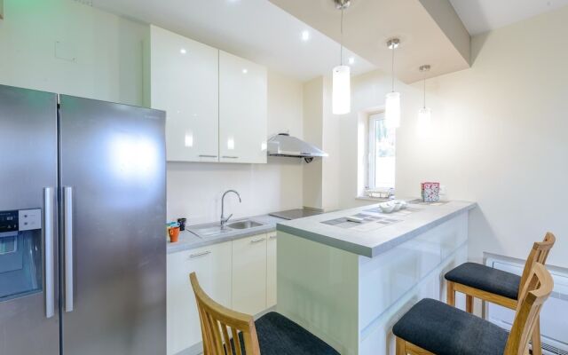 Villa Pave / Six Bedrooms H1