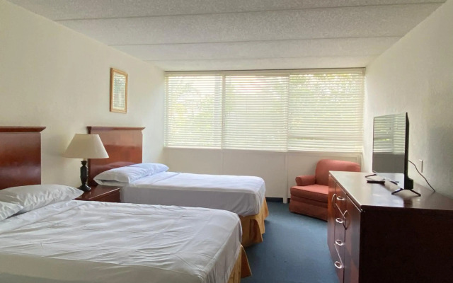 Miami Gardens Inn & Suites