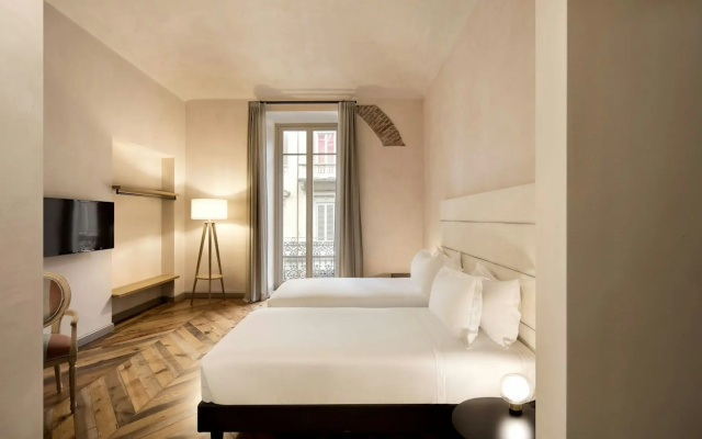 Opera 35 Boutique Hotel