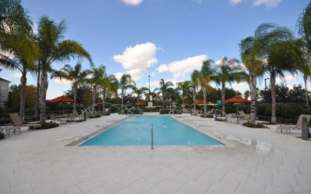 RVH 145 Centre Court Paradise