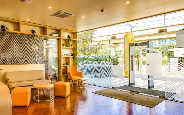 Bloom Hotel - Golf Course Road, Sector 43
