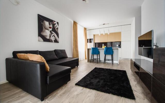 No. 10 - The Penthouse in City Center