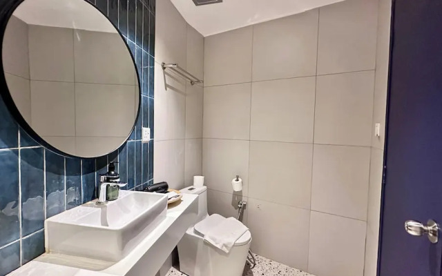 Ukiyo Hotel by manatidur