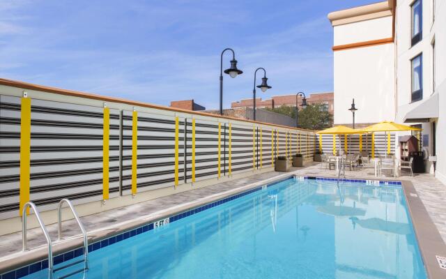 DoubleTree by Hilton Hotel Savannah Historic District