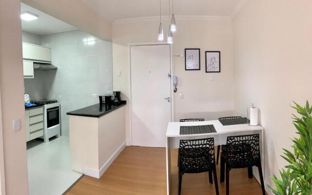 205- Apartamento 1 quarto suite, Encantador, amplo e decorado, mobiliario moderno, cozinha completa com utensílios , Excelente vista da cidade e localização privelegiada no bairro Bigorrilho ,