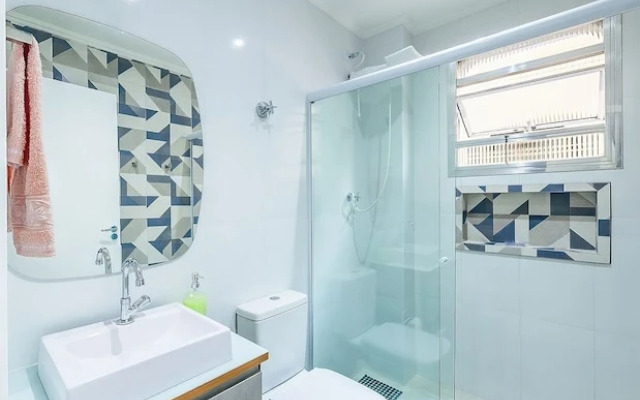 Charmoso Apto com piscina no Caiçara