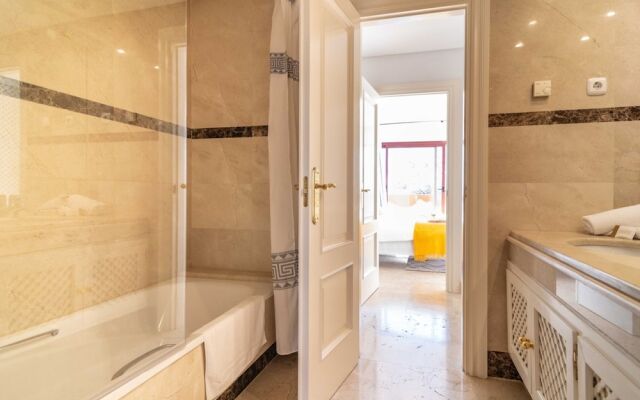 La Alzambra Duplex Penthouse Sea Views