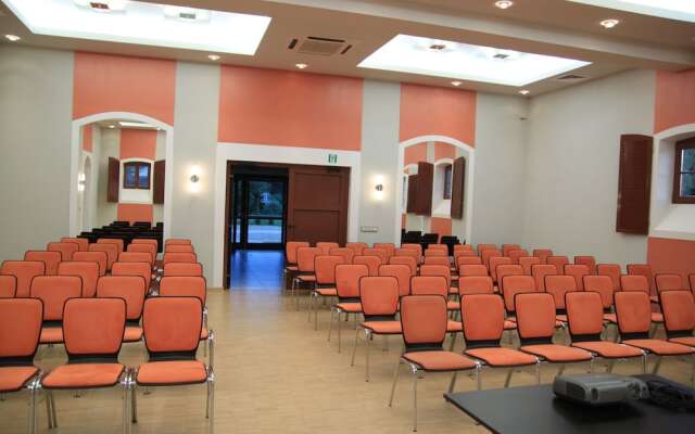 Dwór Kombornia Folwark