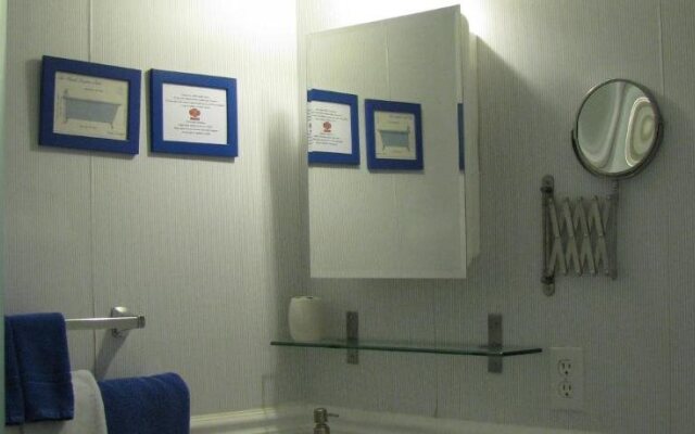 Auberge De Mon Petit Chum B&B