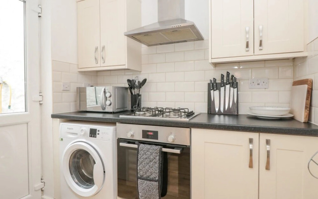 2 North Furzeham Road