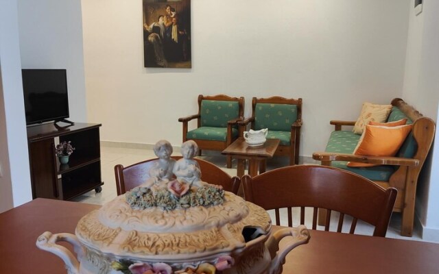 Laurel LK Apt in Kremasti Near Airport Rhodes
