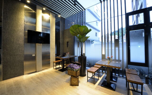 Happy House B&B, Juifan