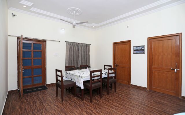 OYO 9878 Home Cozy 3BHK Geetanjali Hospital