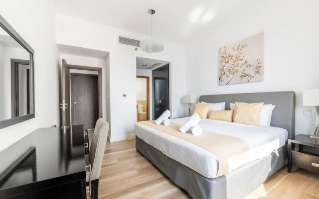 Luxe Marina View Retreat - 2BDRM