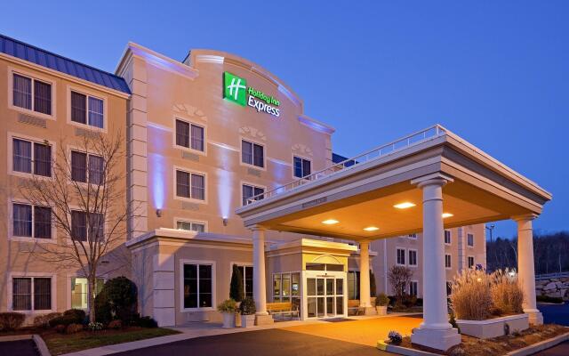 Holiday Inn Express Boston - Milford, an IHG Hotel