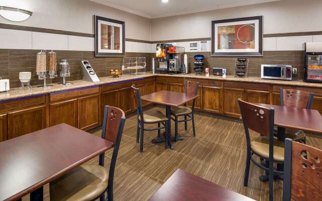 Best Western Dayton Inn & Suites