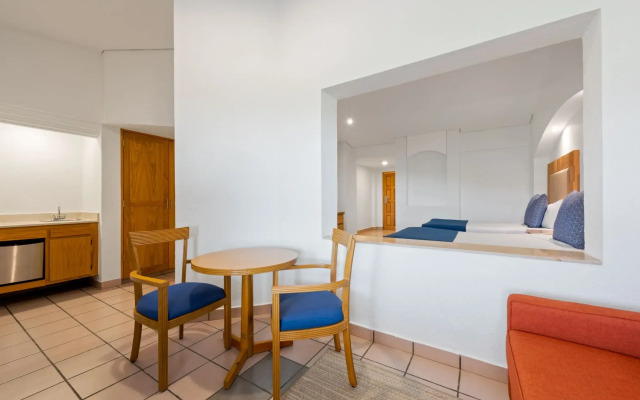 Park Royal Beach Huatulco – All Inclusive