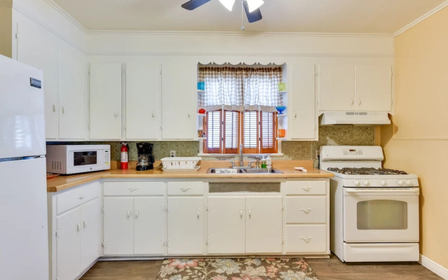 Buffalo Vacation Rental ~ 8 Mi From Canalside!