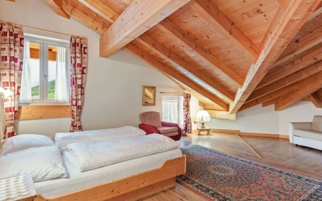 Belvilla by OYO Charming Apartment in Brez With TV