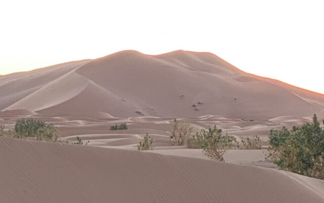 erg Chebbi sahara camp