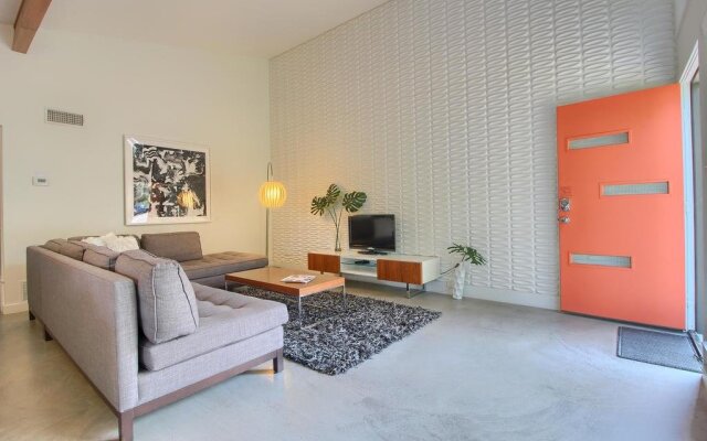 Travis Heights Modern I