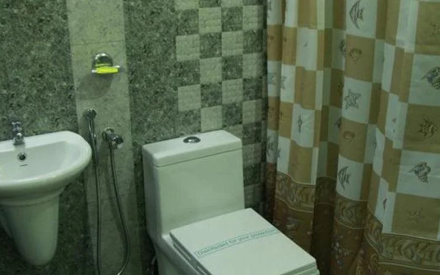 The Kissing Mountains