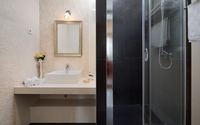 Romantic Luxury Rooms