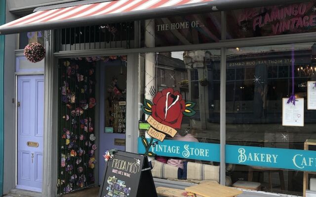 Lark Lane Rooms