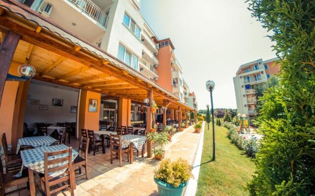 Destination Bulgaria 2000 Summer Private Apartments Crown, Imperial, Panorama