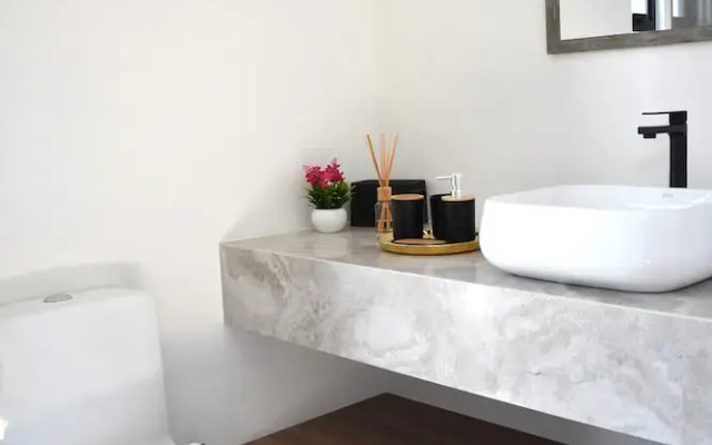 Xoe Mini-suites and Apartments